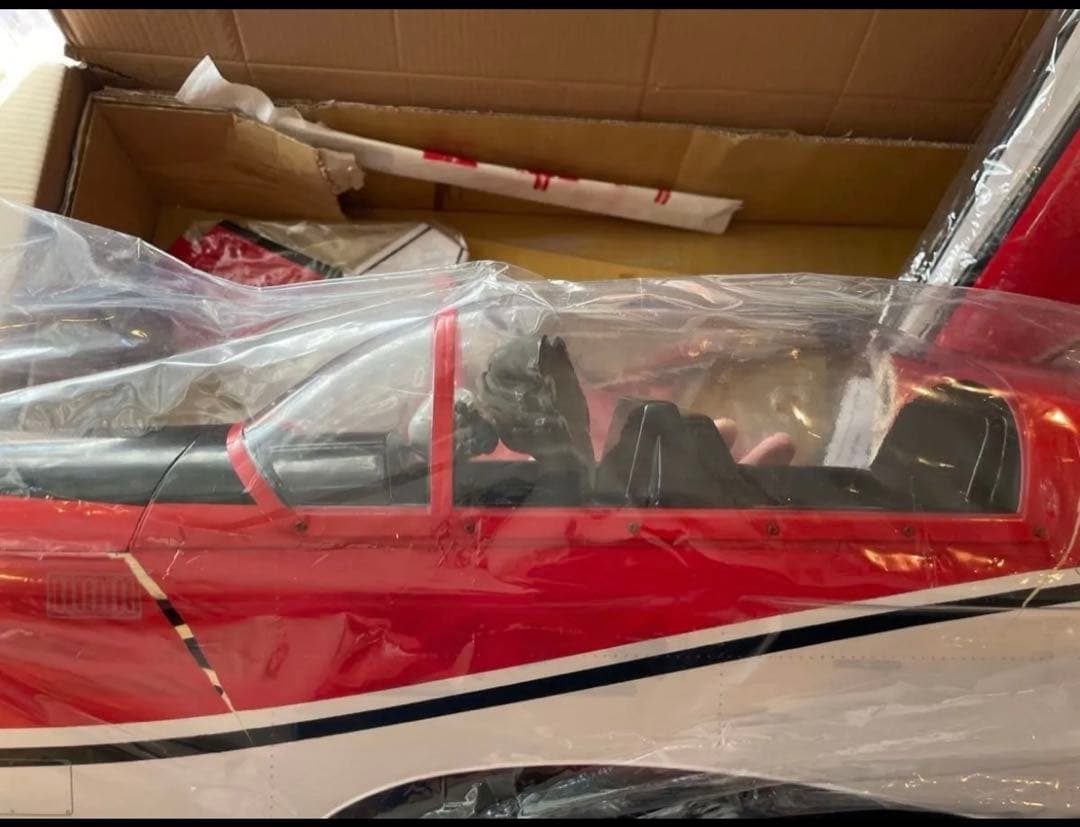 大型機引き込み脚PC-7スケール機　未開封撮影開封購入時のモーターペラおまけ付