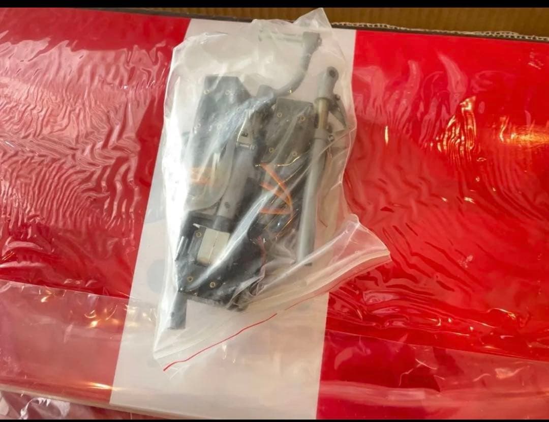 大型機引き込み脚PC-7スケール機　未開封撮影開封購入時のモーターペラおまけ付