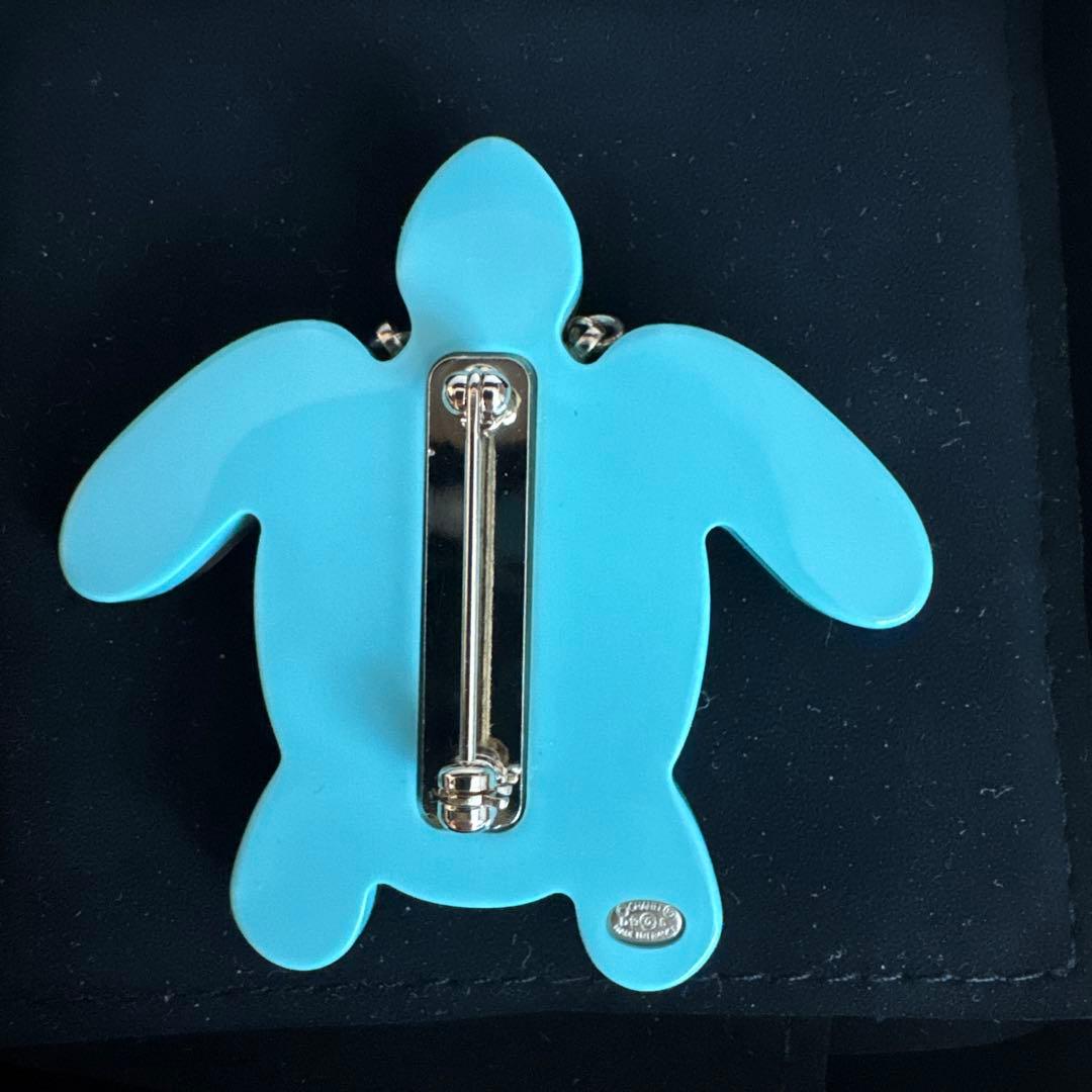 シャネル　CHANEL ブローチ　亀　ホヌ　ロゴ　チャーム