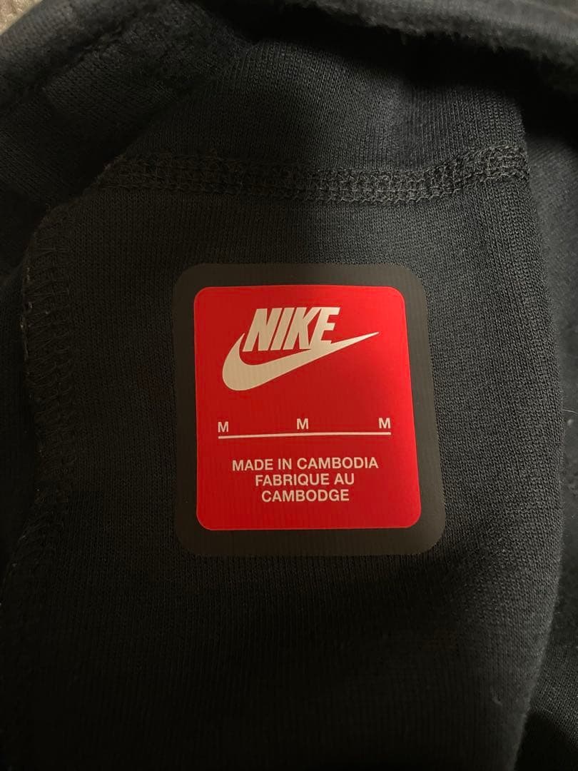 る*な様 ✨新品✨完全正規品✨Syna world NIKE セットアップテック