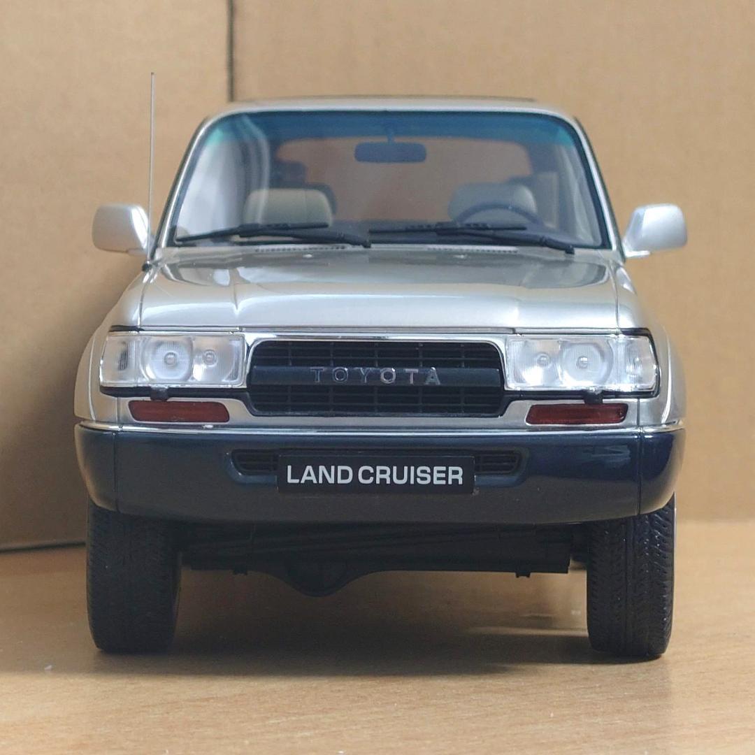 1/18 トヨタ ランドクルーザー HDJ80 1992 (ベージュ) 限定生産