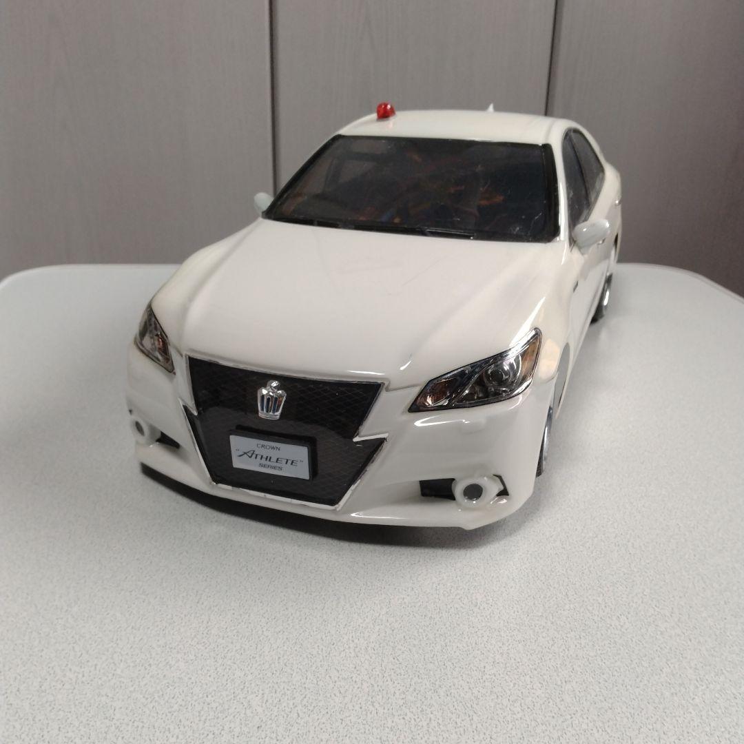 ラジコン覆面パトカークラウンアスリートホワイト
