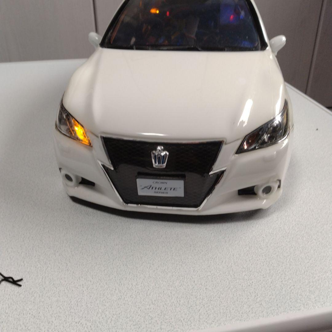 ラジコン覆面パトカークラウンアスリートホワイト