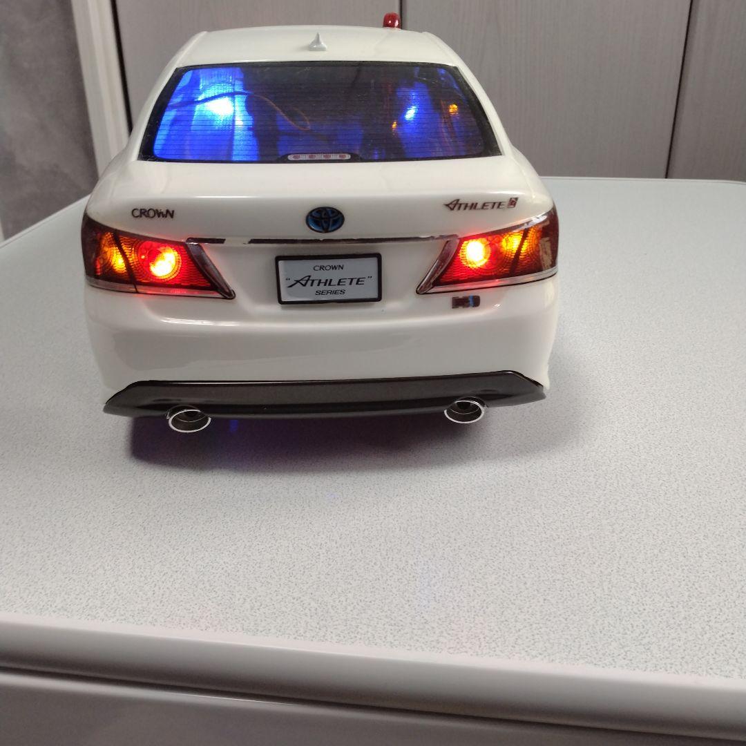 ラジコン覆面パトカークラウンアスリートホワイト