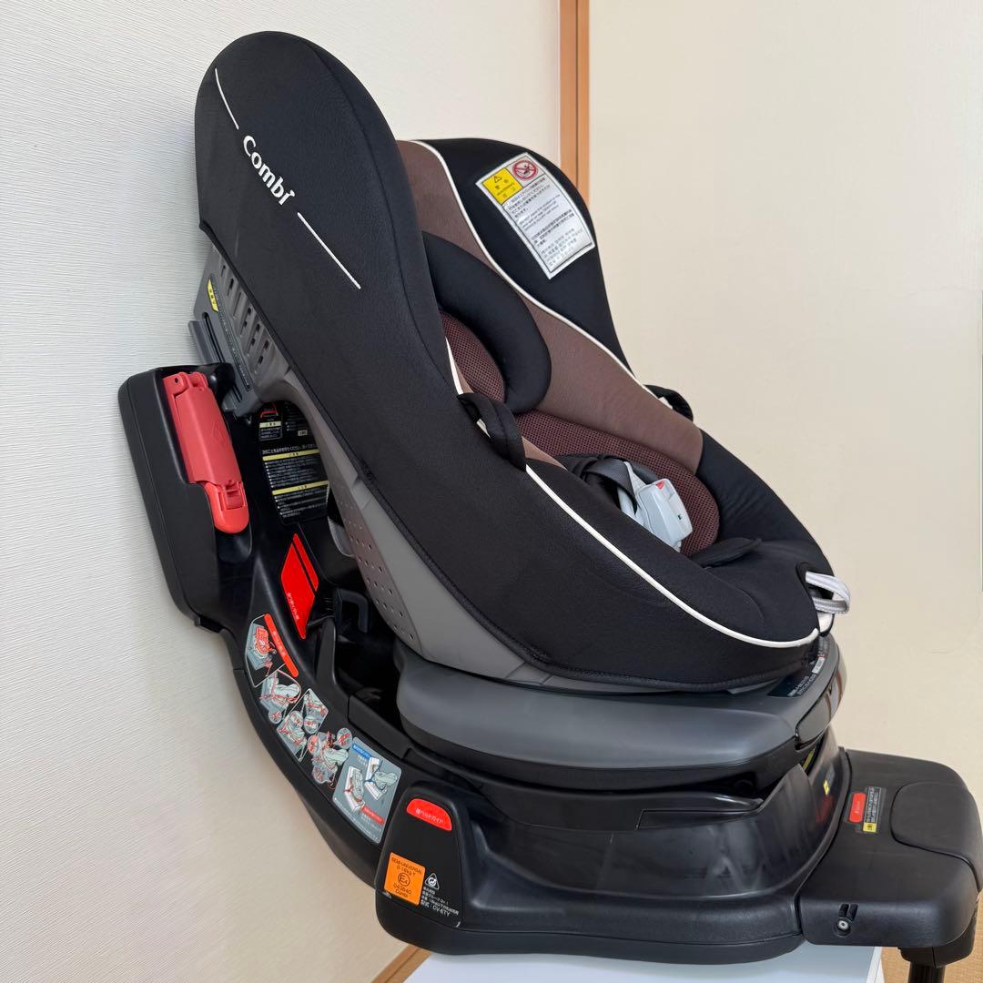 Combi コンビ ゼウスターンユーロ 回転式チャイルドシート 新生児〜