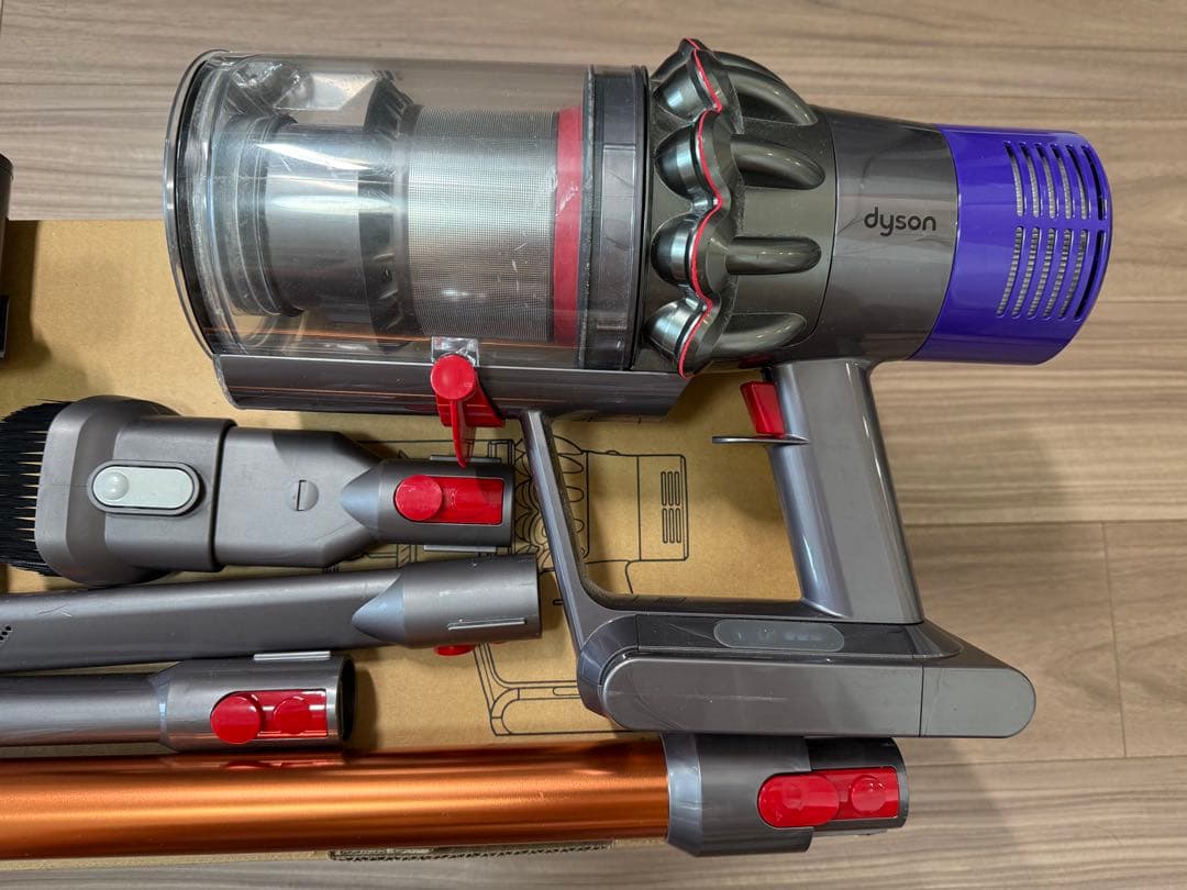 掃除機・クリーナー Dyson Cyclone V10 Fluffy (SV12 FF LF)