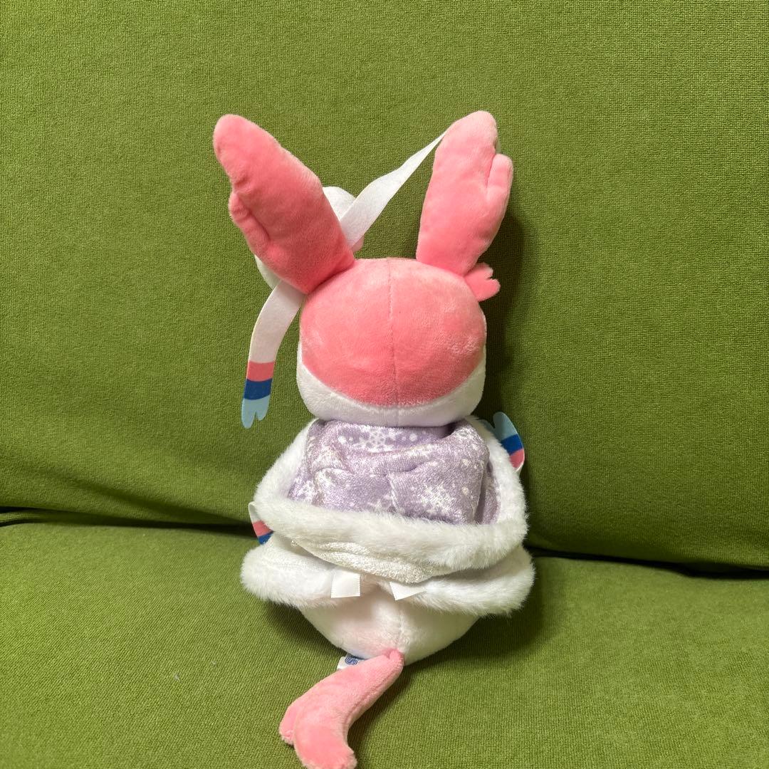 ポケモンセンター　Frosty Christmas ニンフィアサンタ　ぬいぐるみ