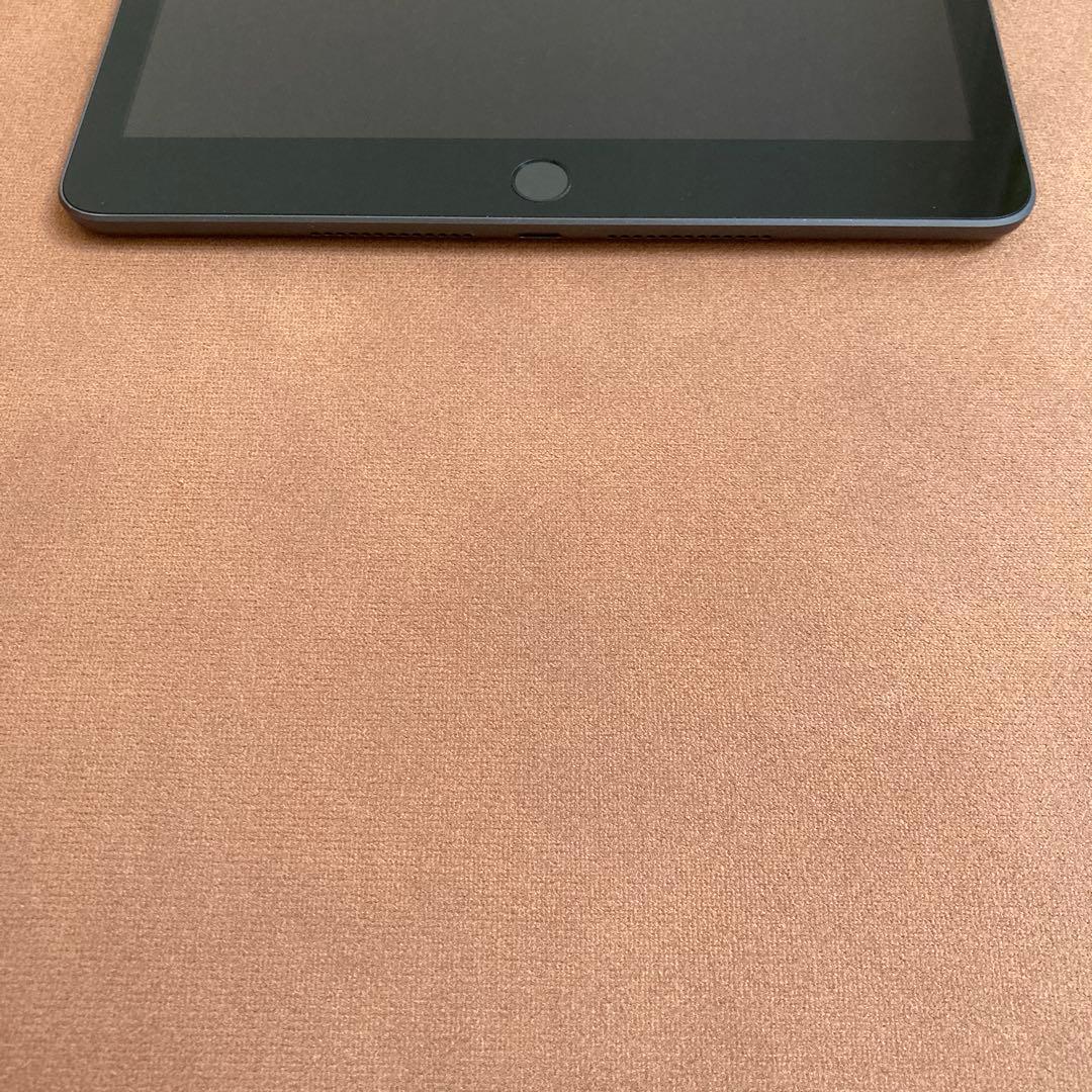 1162 電池ほぼ新品☆比較的美品☆iPad7第7世代32GB WIFIモデル☆
