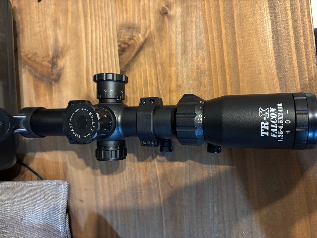 即購入可 Sightron TR-X Falcon 1.25-4.5x24IR