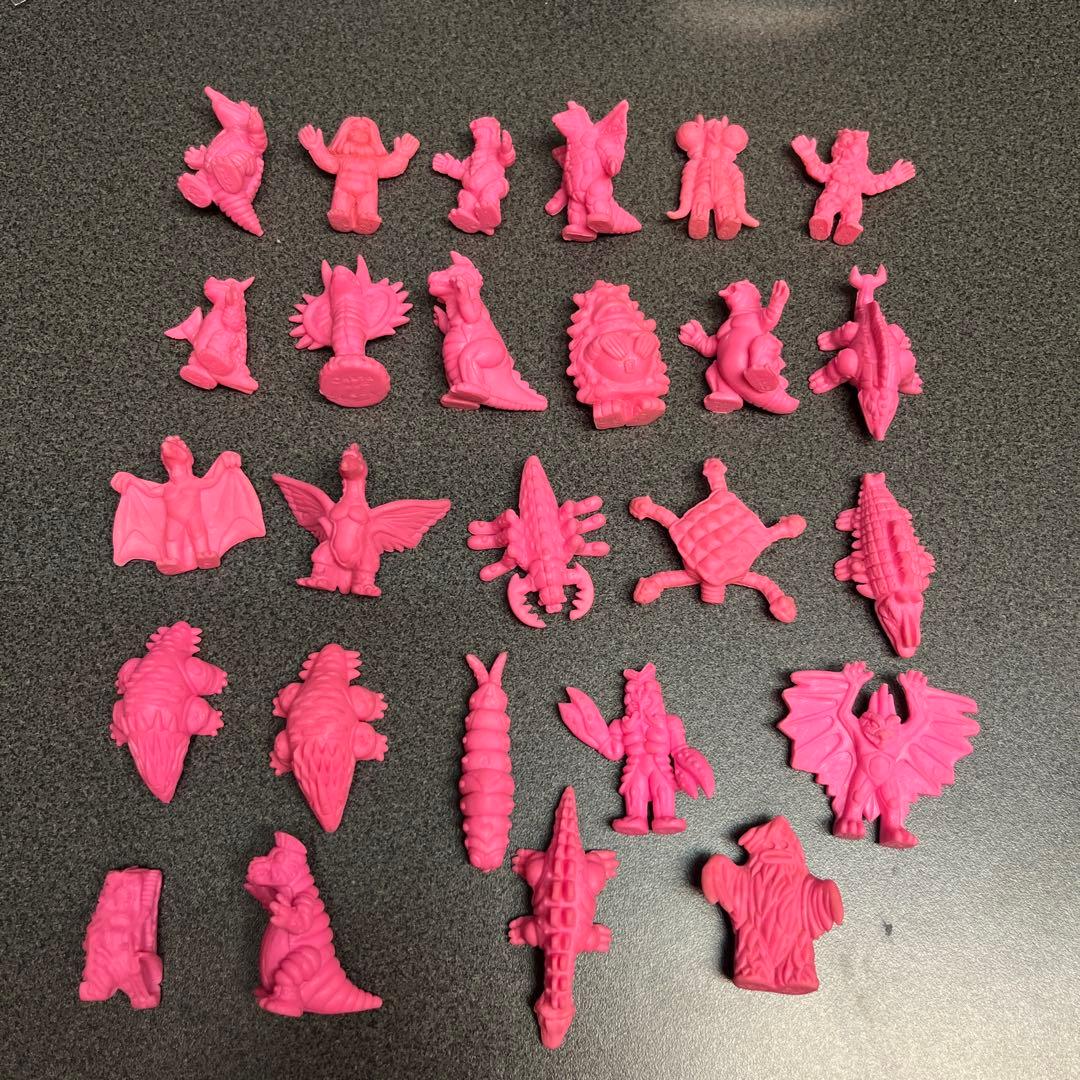 ウルトラマン怪獣消しゴム桃バラ売りOK‼️