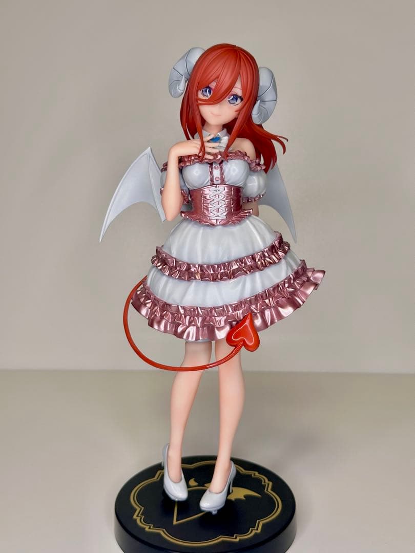 た*し様 中野三玖　五等分の花嫁　リペイント　フィギュア