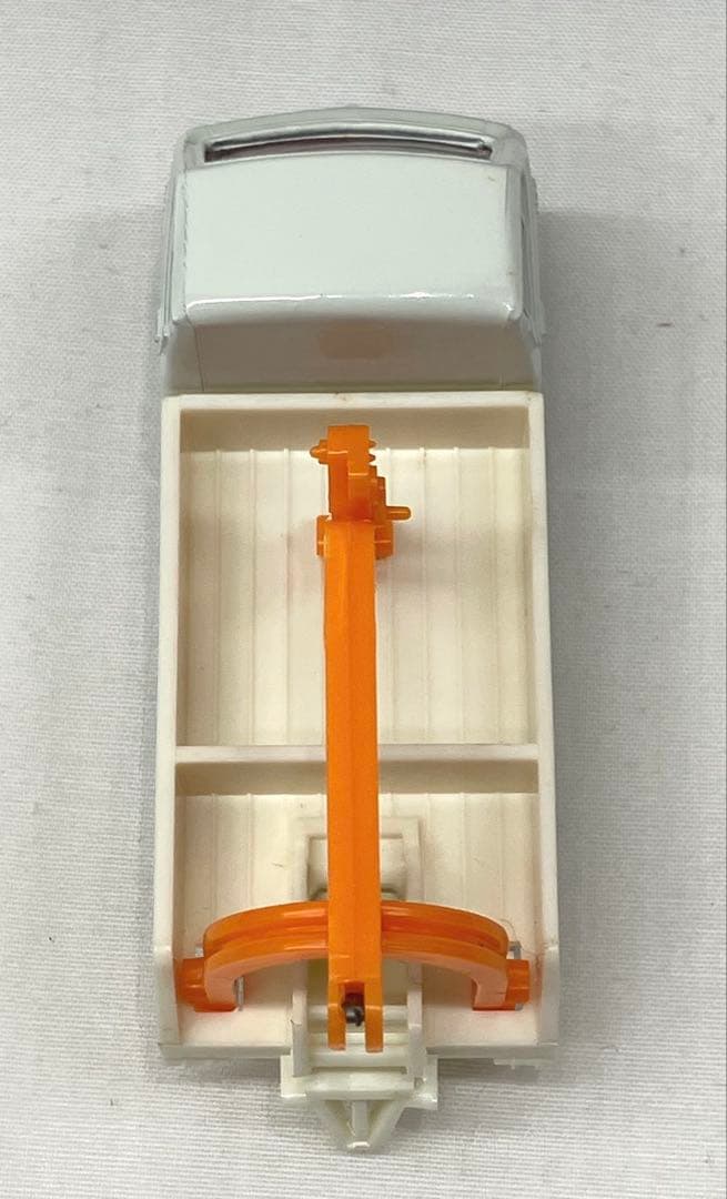 トミカ トヨタ ハイエース ￼レッカー No.39 黒箱