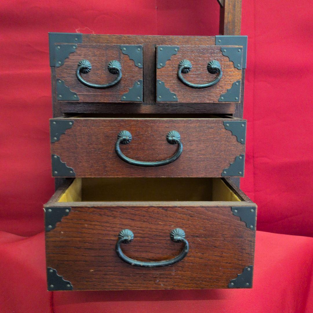 古い小物入れ箪笥、縦約２０センチ、横約２０センチ、高さ約４４．5センチ