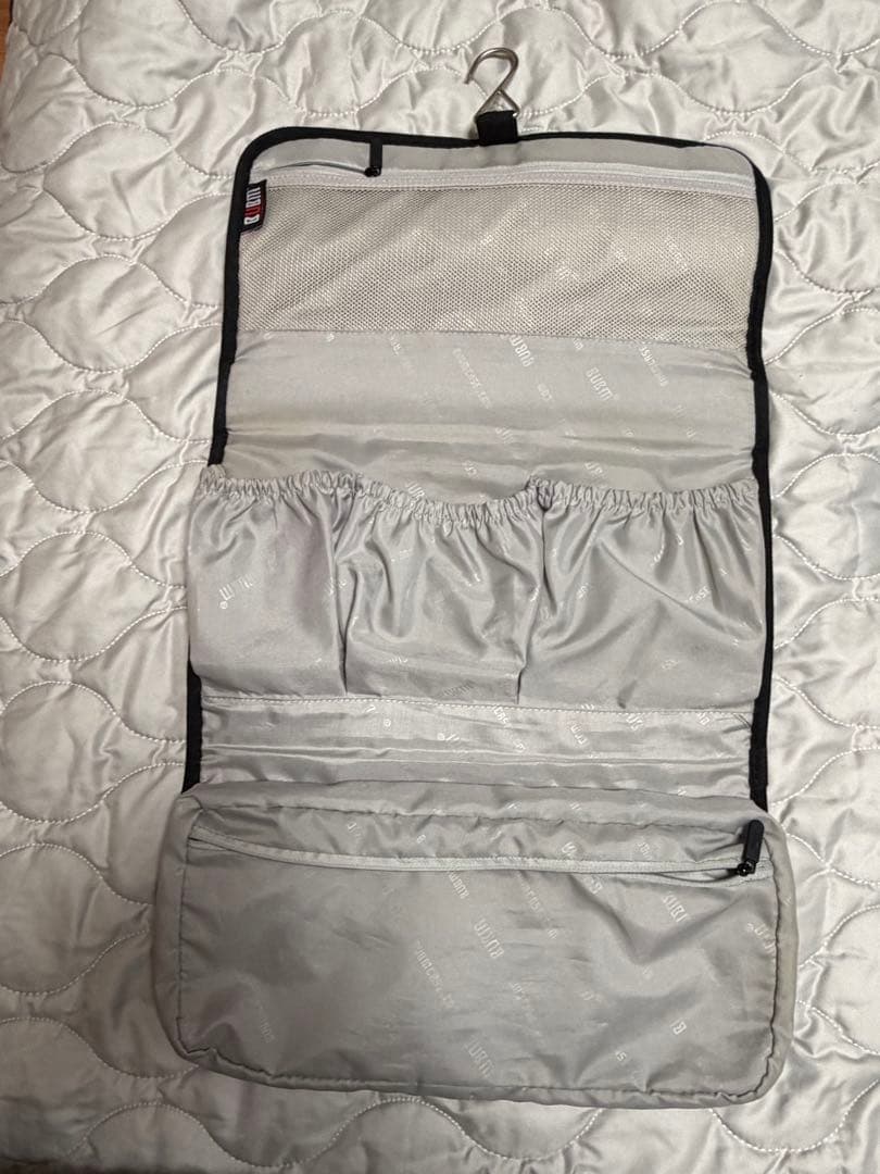 Dyson Airwrap スタイリングツールセット&専用収納バッグ付き