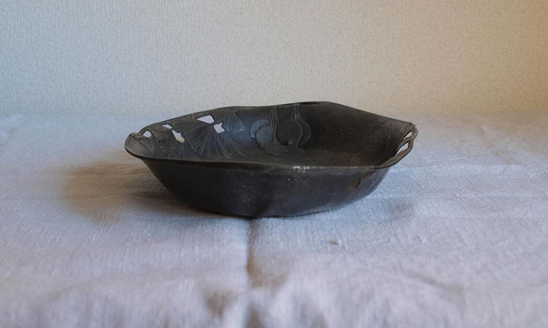 アールヌーボー トレイ 銀杏の木 錫 ピューターArt Nouveau/K050