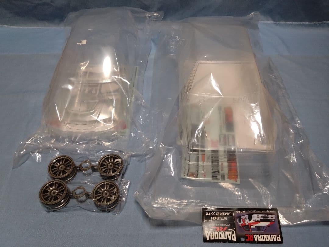 1/10ツーリングカー用ボディの2点セット①