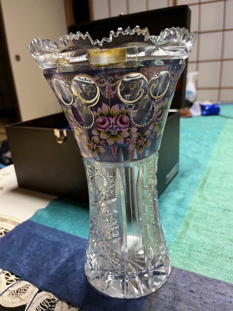 ボヘミアングラス　花瓶