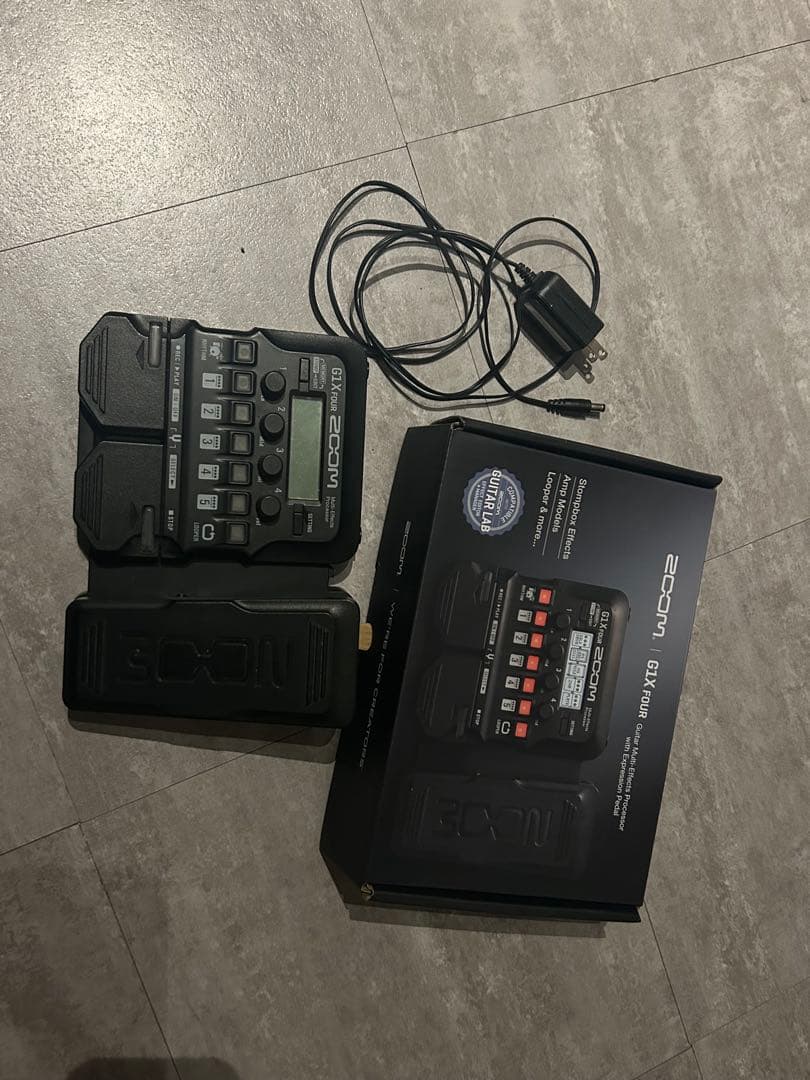 [本日限り値引き中]ZoomG1XFOUR マルチエフェクター 純正ケーブル付き