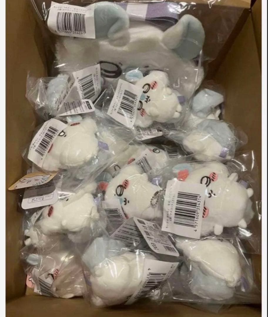 ちいかわ　たぬきだもんくじ　うさぎたらけくじ　モモンガ　アザラシ　まとめ売り