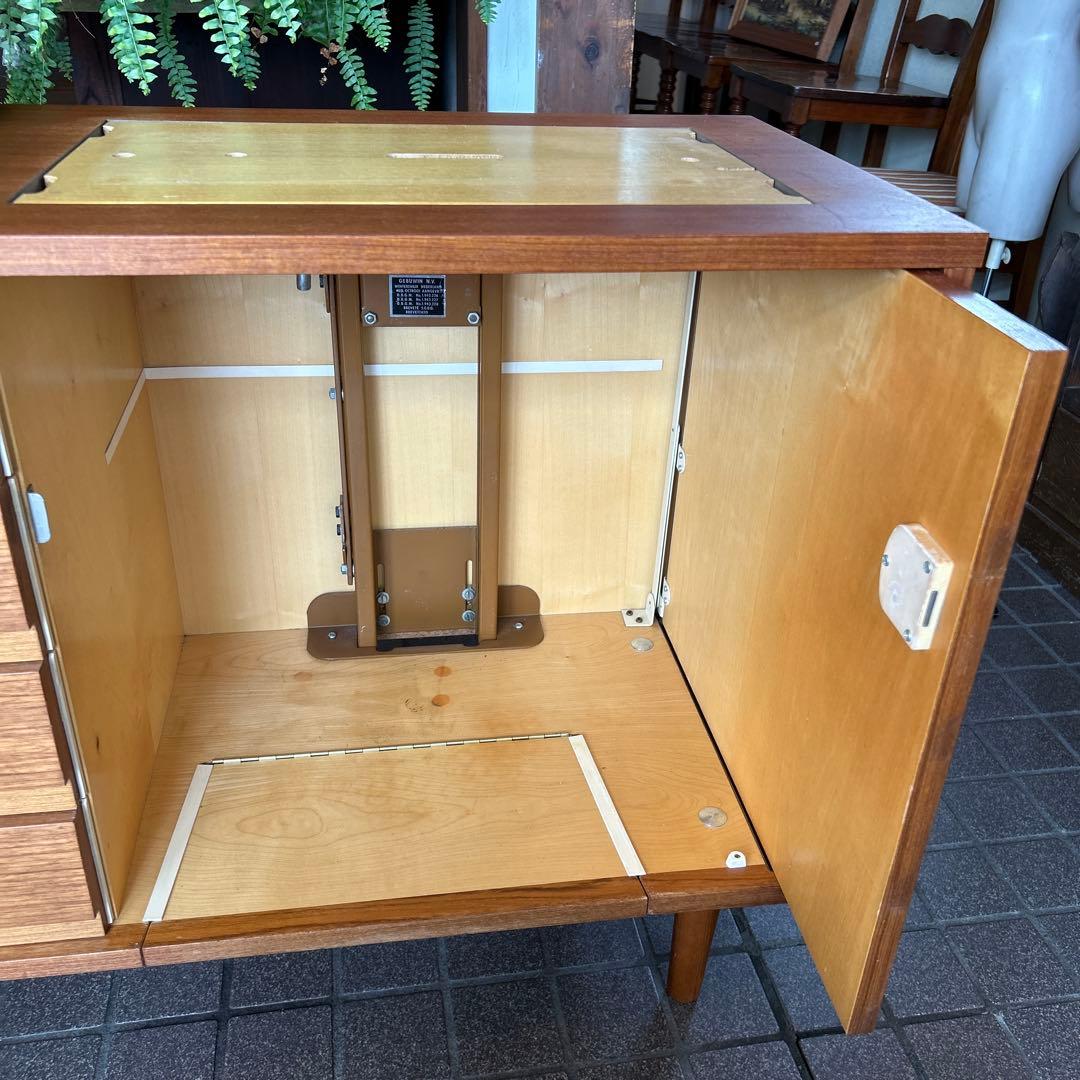 北欧ビンテージ　デンマーク　ミシン台　店舗什器　　キャビネット　サイドボード