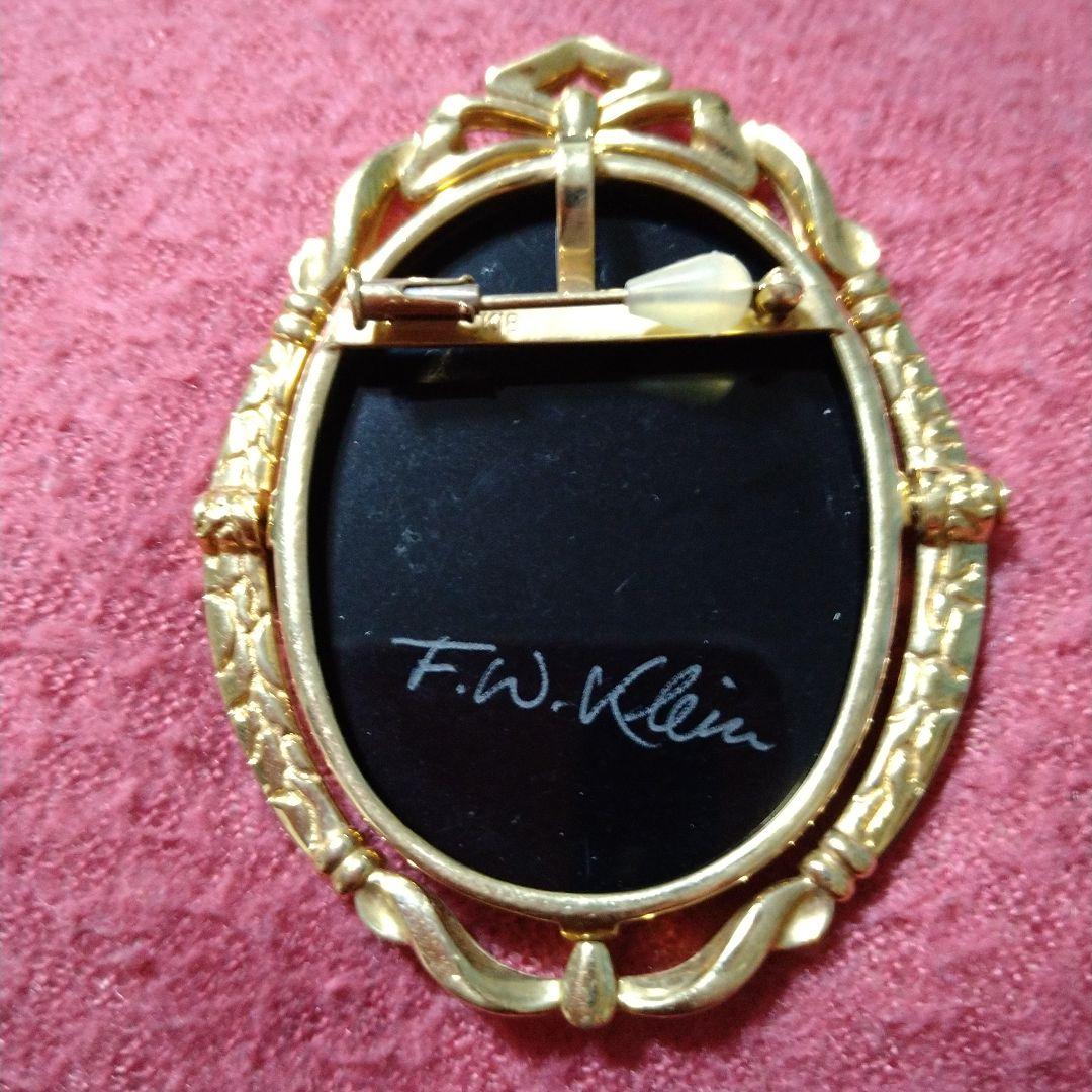 F.W.  カメオブローチ　ペンダントトップ　2種類のフレーム