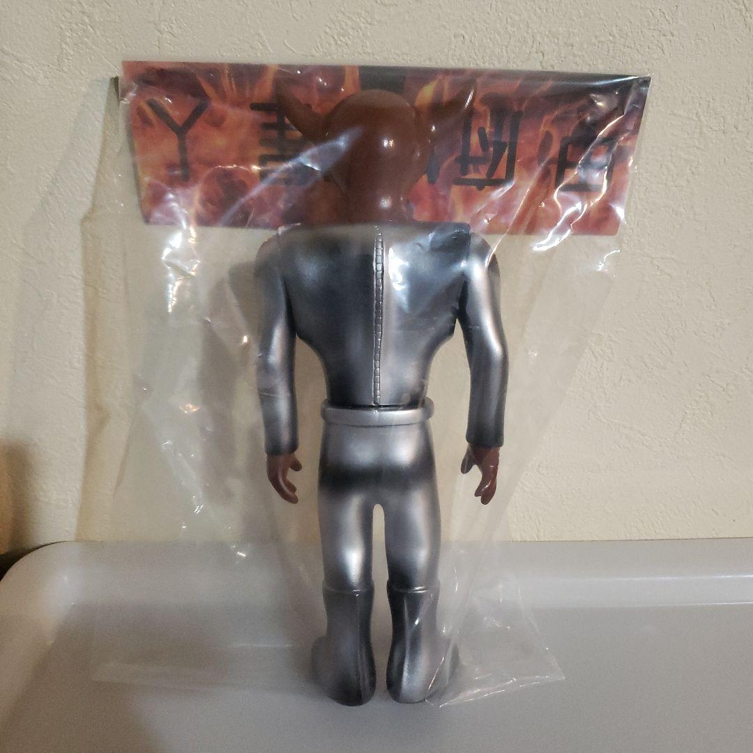 甲府星人　ソフビ　宇宙人　UUFO シルバー 未確認生物　未確認飛行物体