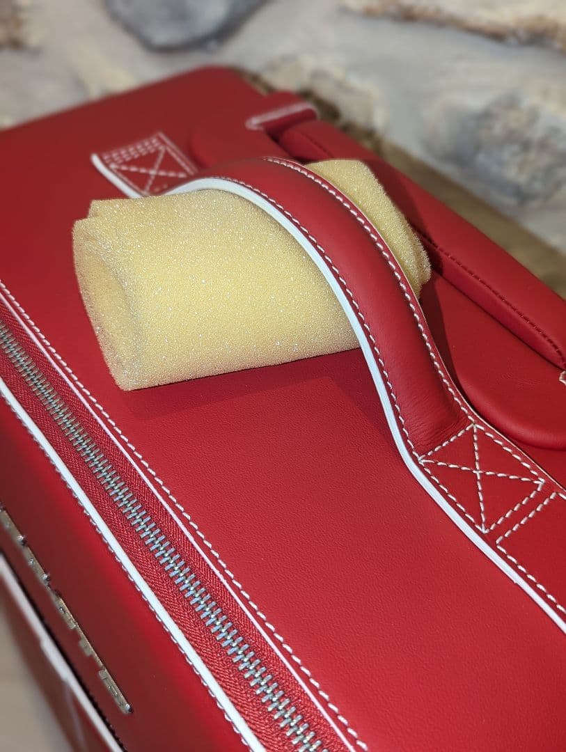 非売品　フェラーリ488gtb スーツケース　キャリケース