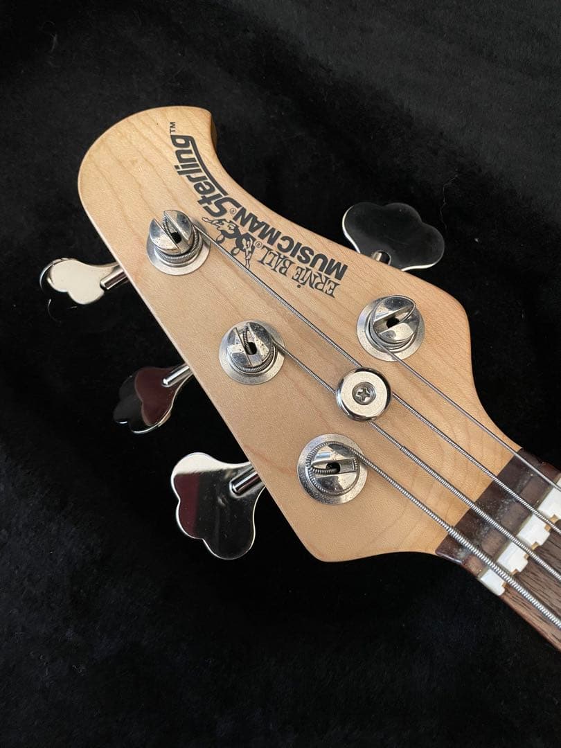 ベース MusicMan Sterling bass