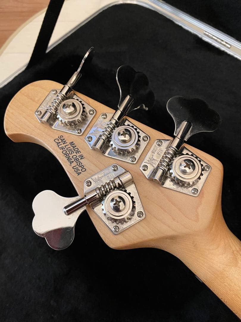 ベース MusicMan Sterling bass
