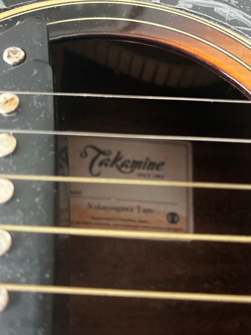 タカミネ　ピックアップ付き　サンバースト　ニューヨーカータイプ　アコギ