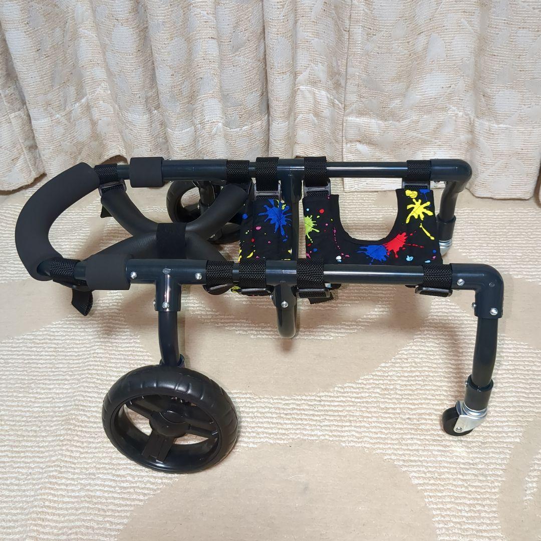 ワンちゃん4輪　リハビリ　食事補助　犬用車椅子　床ずれ防止　犬の歩行器