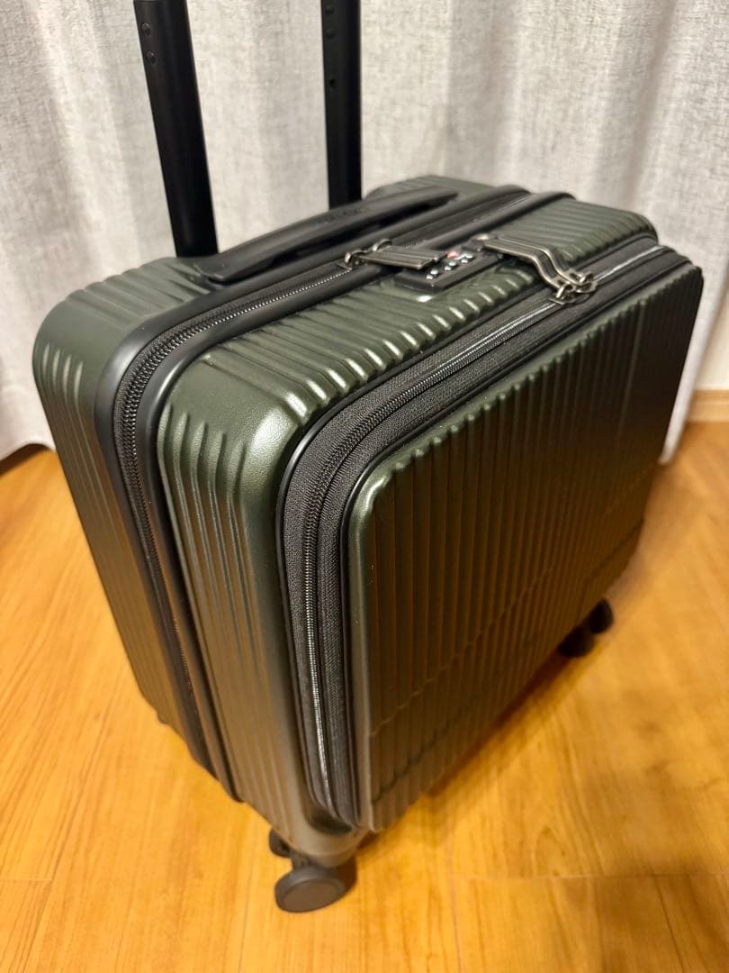 イノベーター　スーツケース　INV20 Olive Drab 33L Cabin