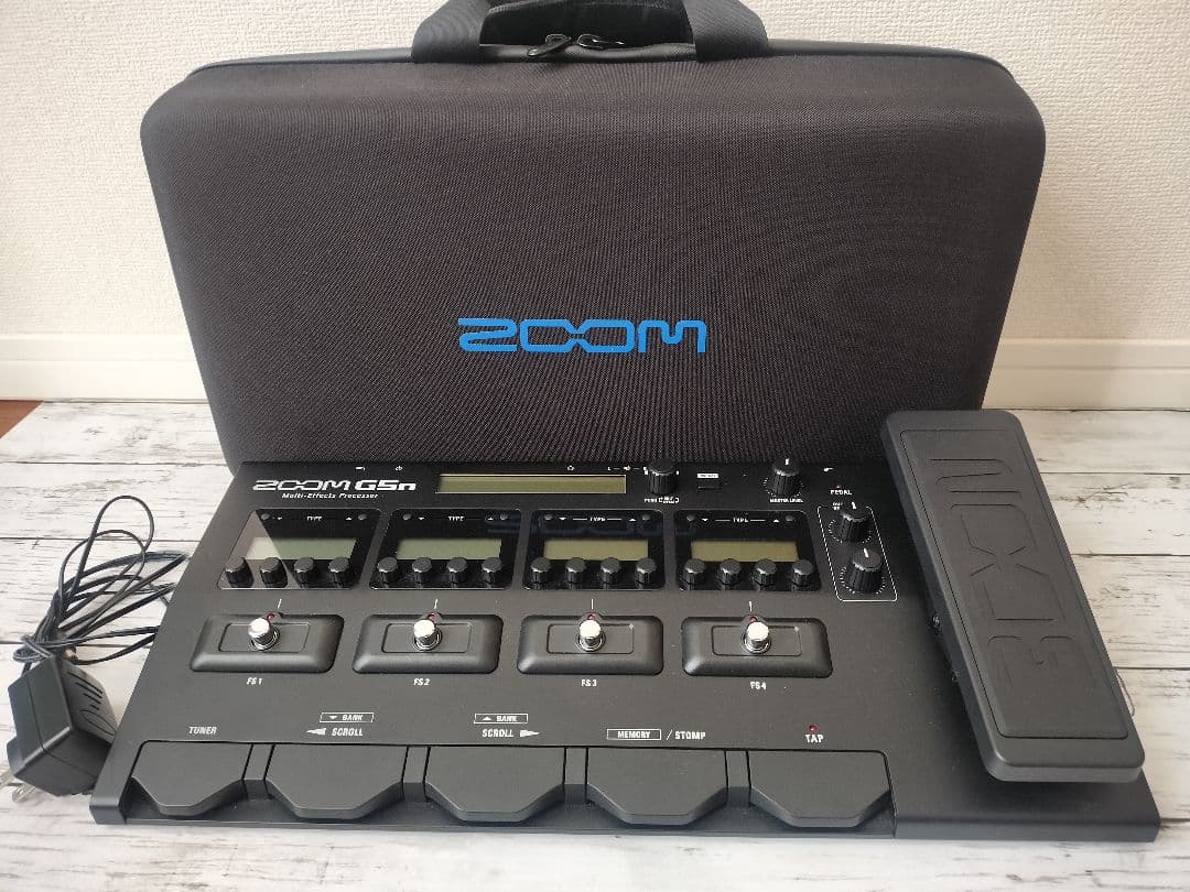 ZOOM G5n マルチエフェクター、キャリングケケース付(CBG-5n)