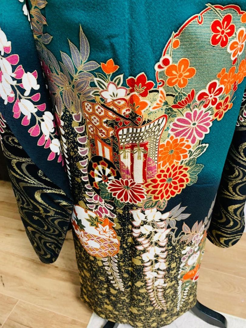 振袖フルセット豪華振袖　雪輪御所車花文　暈し染め　金彩　鈴乃屋扱い　正絹