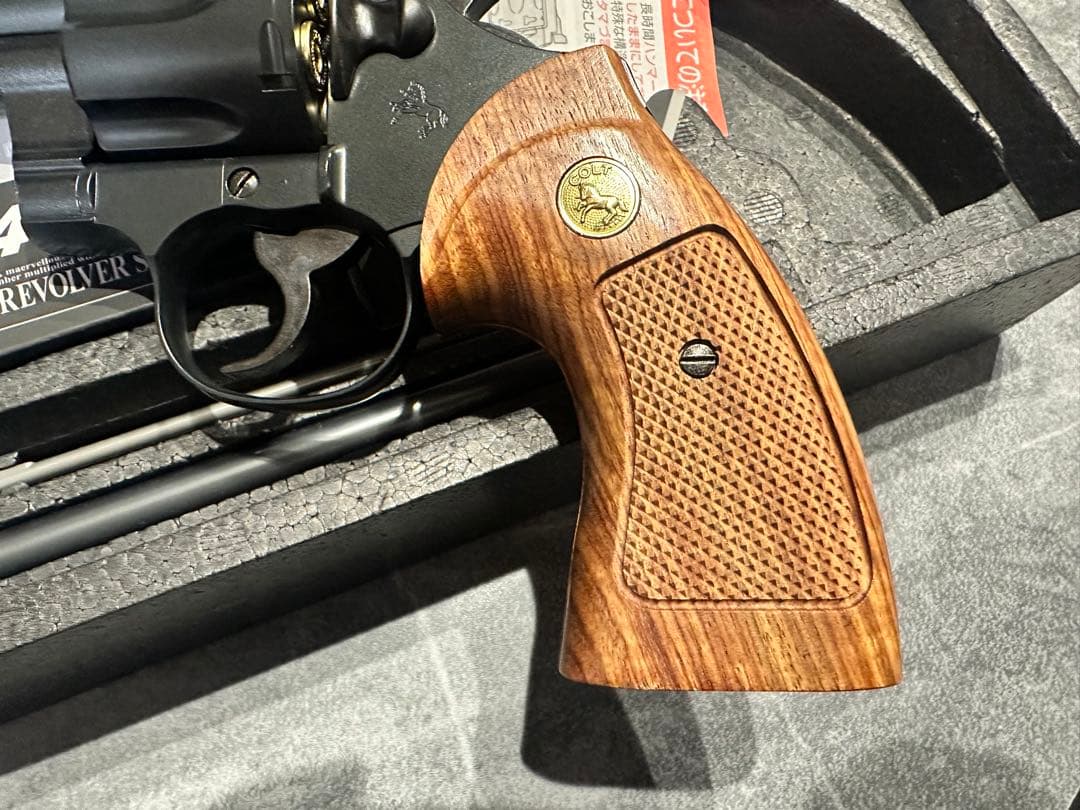 絶版 東京マルイ COLT PYTHON 357mag リアルカート・木グリ仕様