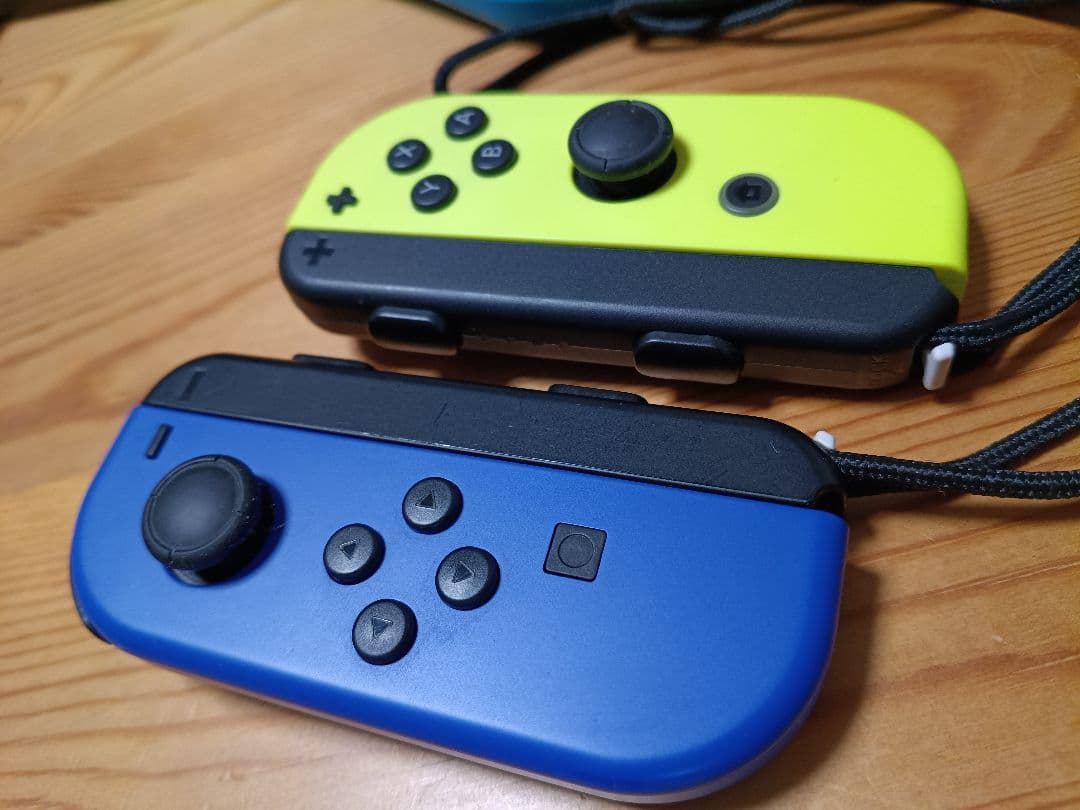 Nintendo Switch 本体 青赤Joy-Conニンテンドースイッチ青黃