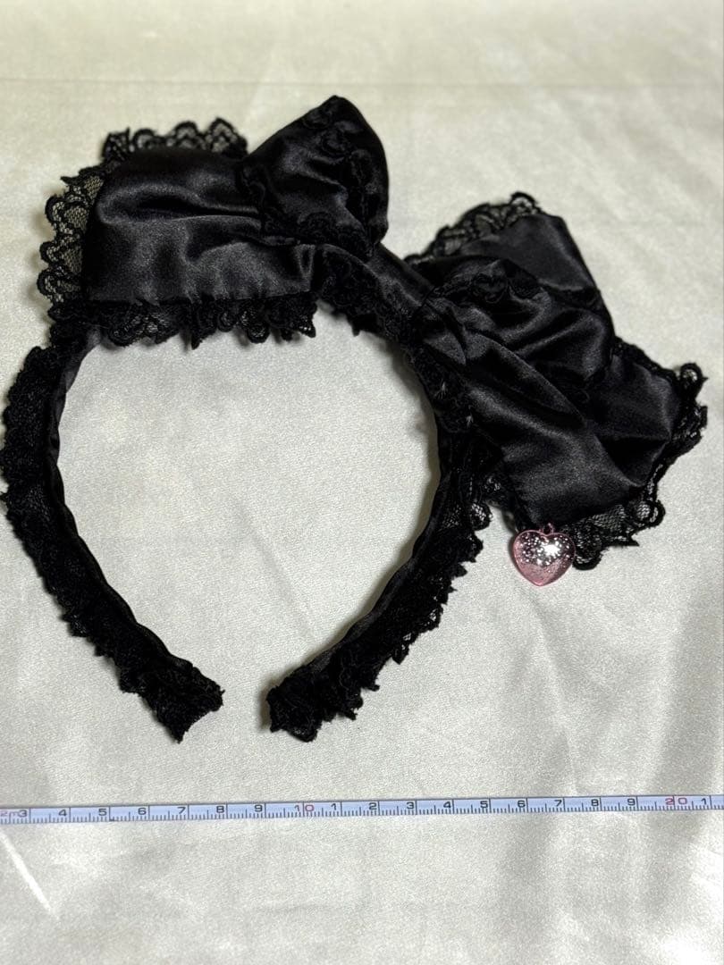 AngelicPretty♥︎ピンクハートチャーム付リボンカチューシャ 黒 ロリ