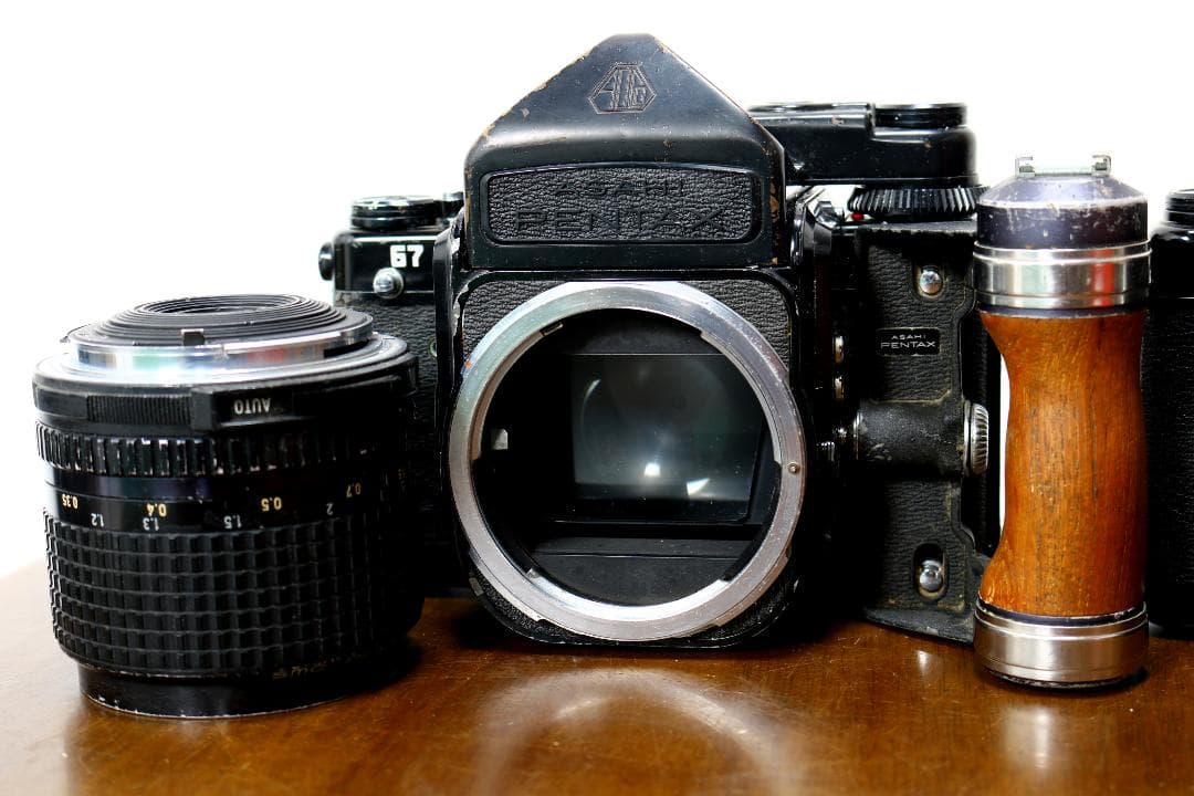 PENTAX 67 ボディTTL ペンタプリズム付　2台　レンズ付