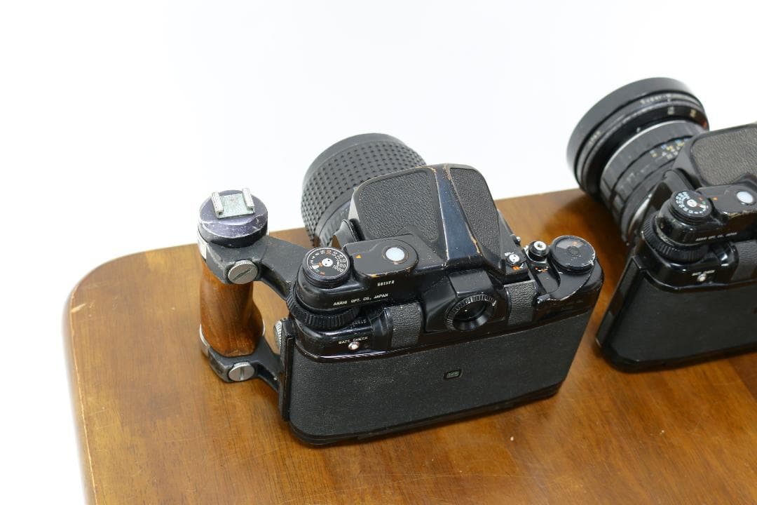 PENTAX 67 ボディTTL ペンタプリズム付　2台　レンズ付