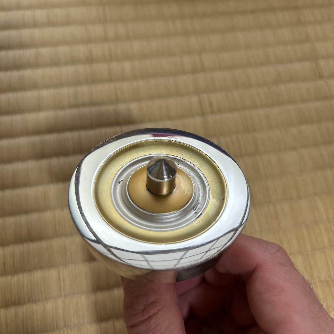 金工家作 純銀製独楽置物　ガラスケース付駒の銀