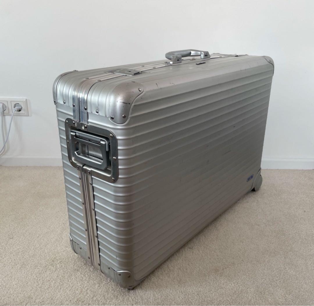 リモワ TOPAS JUMBO Vintage アルミ プルタブ2輪 104L