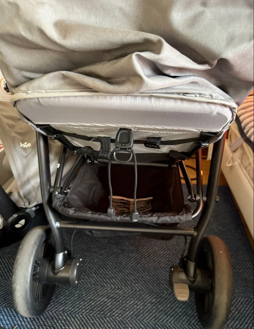 ジョイー joie トラベルシステム　チャイルドシート•ベビーカー・ベースSET