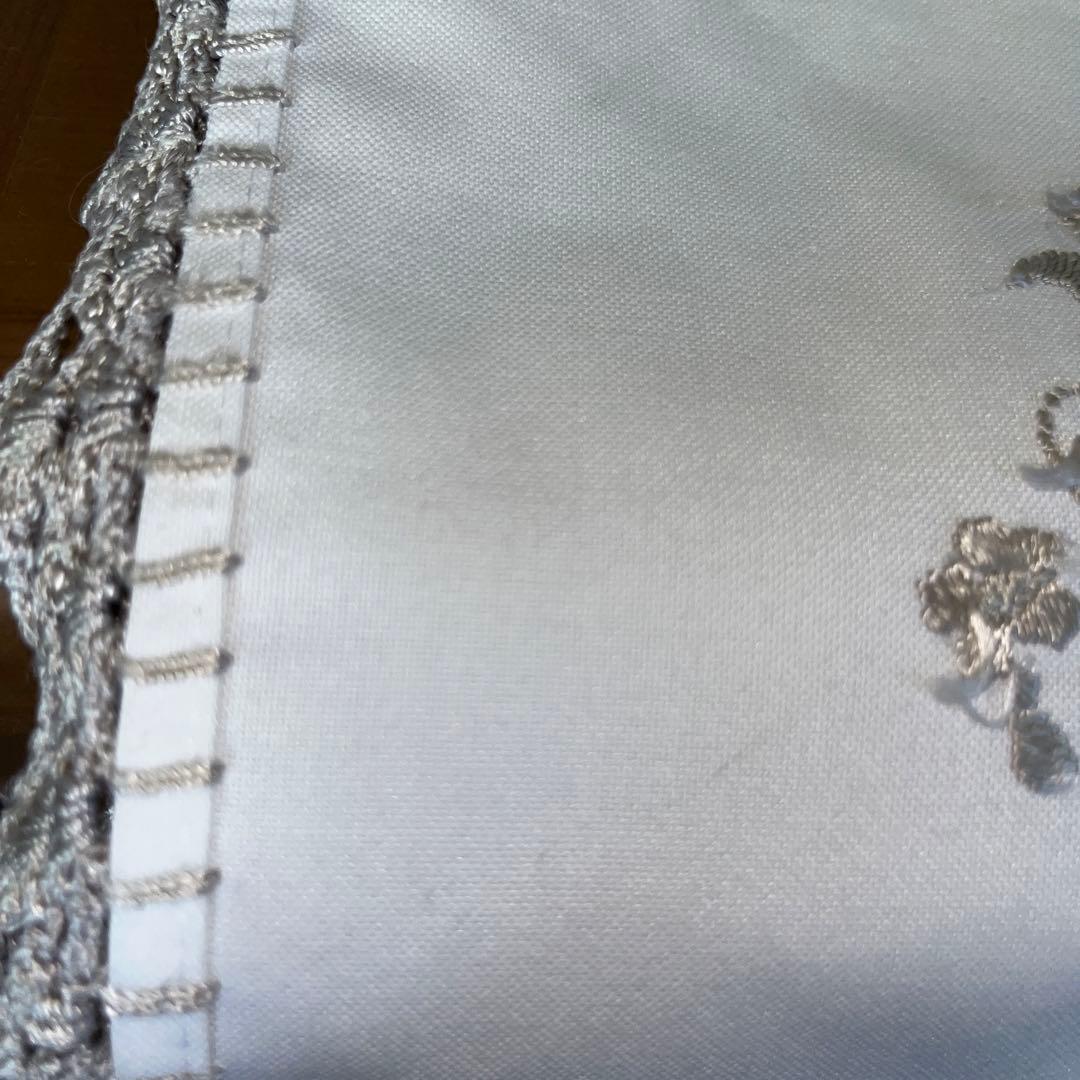 フランスアンティーク　花籠の刺繍　カットワーク　生地