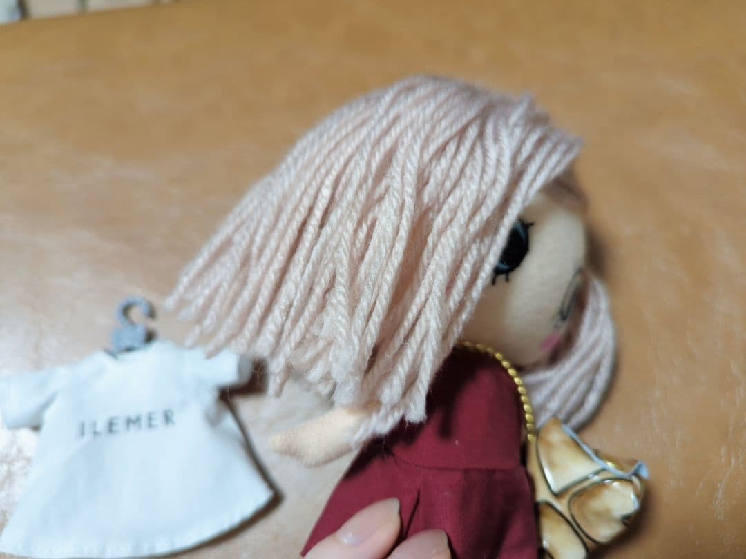 ILEMER ぬいぐるみ 赤いドレス