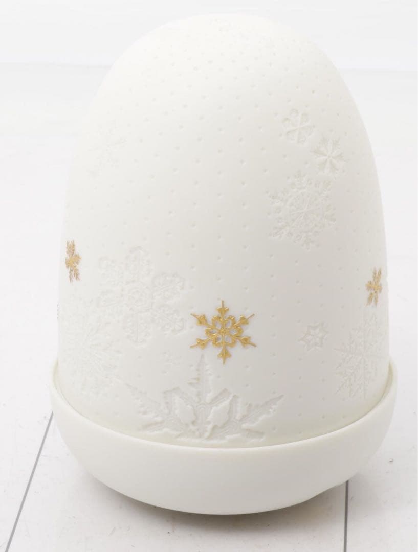 リヤドロ　ドームランプ