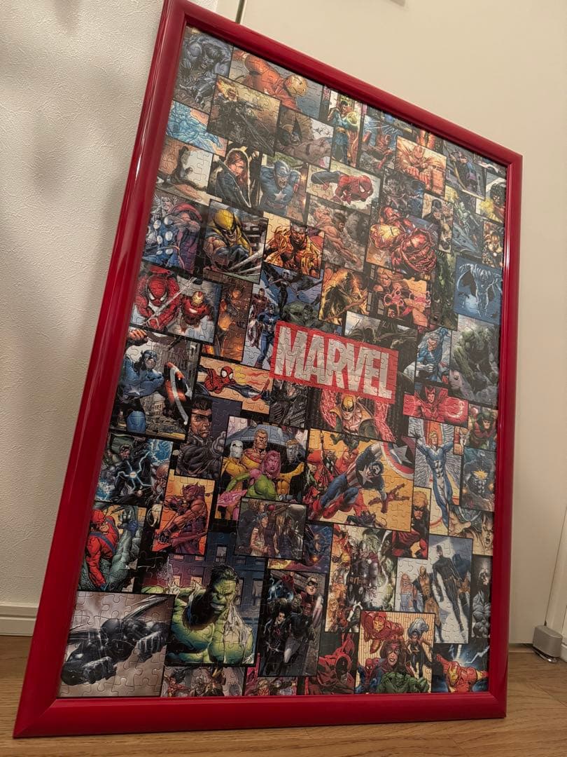 MARVEL キャラクターコラージュ ジグソーパズル　額付き！