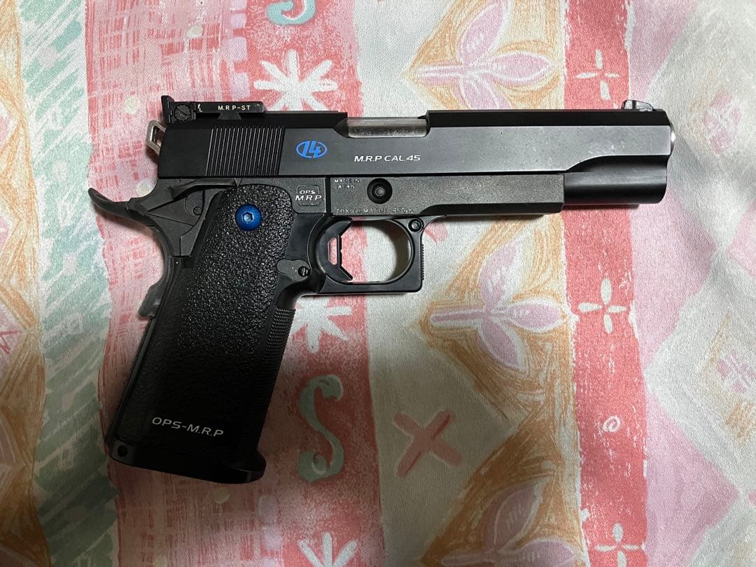 東京マルイ ガスブロ ハイキャパ5.1R ブラック マガジン4つ付き