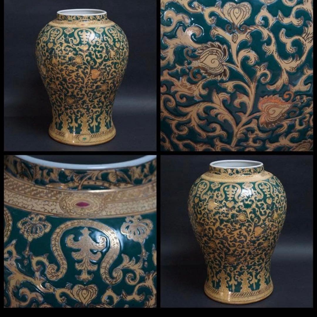 景徳鎮 大清乾隆年製在銘 金彩色絵『唐草文』大型飾壺 花瓶 高37cm 時代物