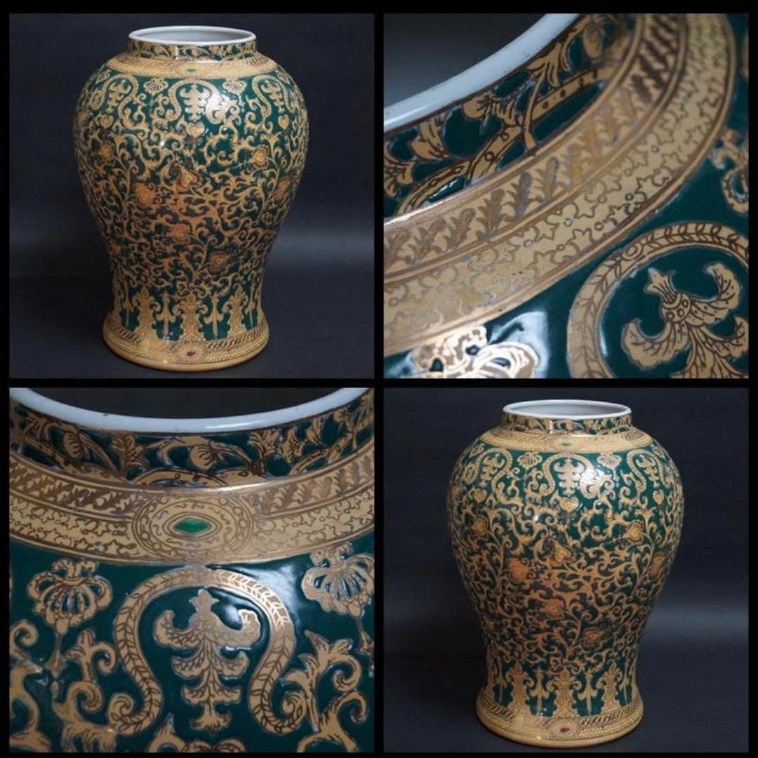 景徳鎮 大清乾隆年製在銘 金彩色絵『唐草文』大型飾壺 花瓶 高37cm 時代物