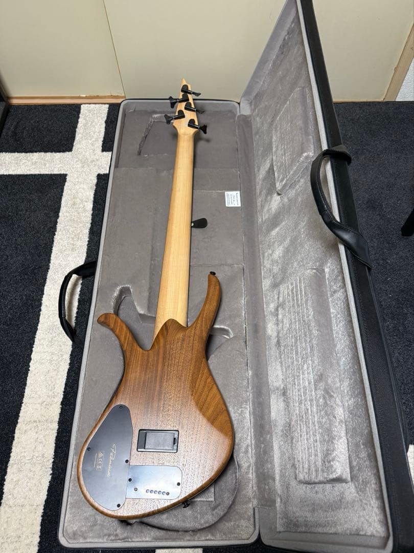 Ibanez エレキベース ブラウン ケース付き
